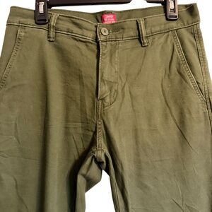 Levis Men's Olive Green XX Chino Standard Taper SZ W30L30 Dressy Causal